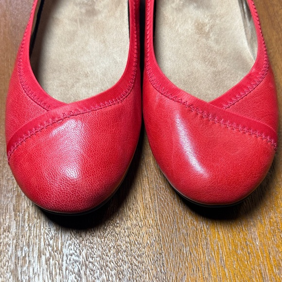 Vionic Red Women's Flats ballet slippers - Picture 3 of 11